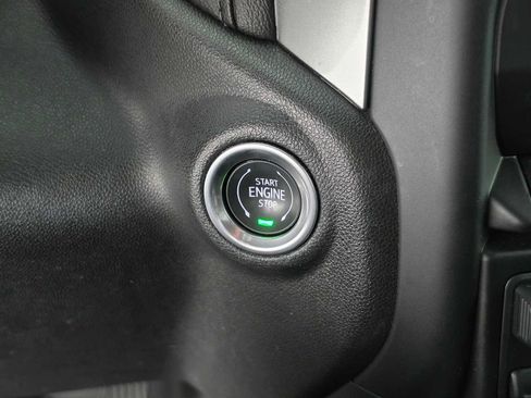 Used 2019 Chevrolet Silverado 1500 LT Trail Boss AWD/4WD image 32