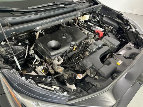 Used 2024 Toyota RAV4 LE AWD/4WD image 11