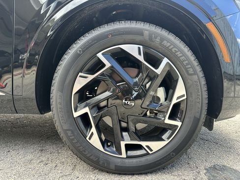 Used 2025 Kia Sportage SX AWD/4WD image 18
