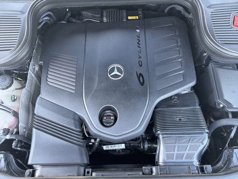 Certified 2023 Mercedes-Benz GLS 450 4MATIC image 38