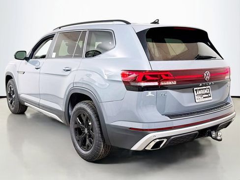 New 2026 Volkswagen Atlas Peak Edition AWD/4WD image 3