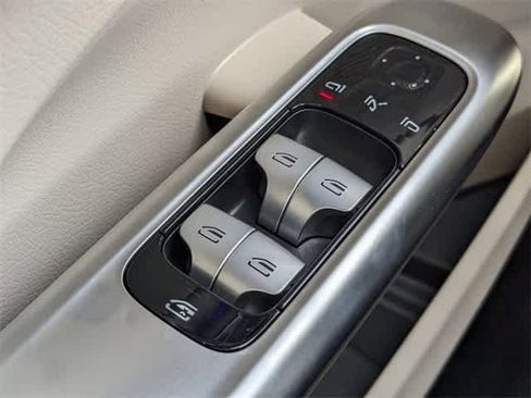 Used 2024 Mercedes-Benz C 300 4MATIC Sedan image 48