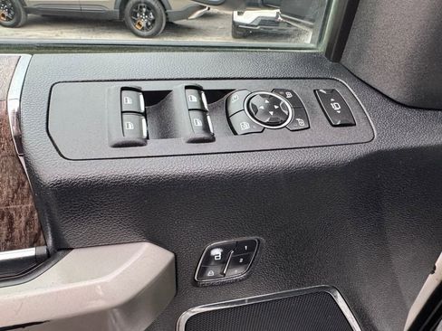 Used 2017 Ford F350 Lariat w/ Lariat Ultimate Package image 24