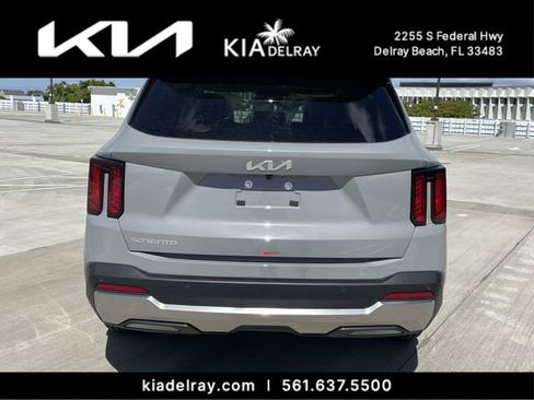 New 2026 Kia Sorento S image 4