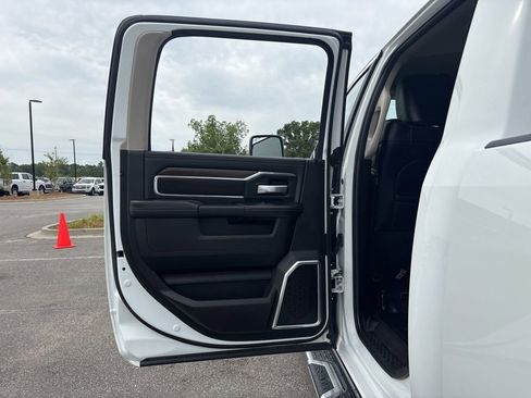 Used 2023 RAM 2500 Laramie AWD/4WD image 61