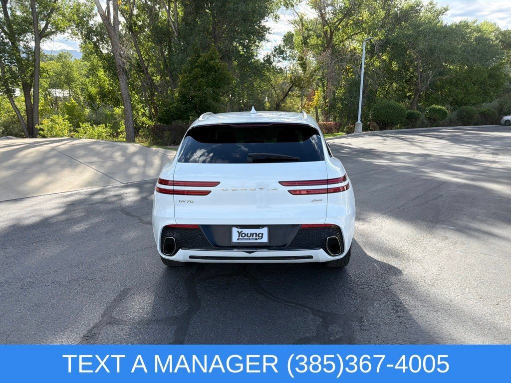 Used 2025 Genesis GV70 2.5T AWD/4WD image 5