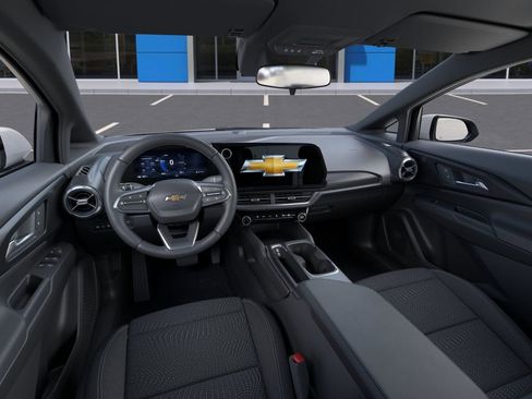 New 2026 Chevrolet Equinox EV LT FWD image 18