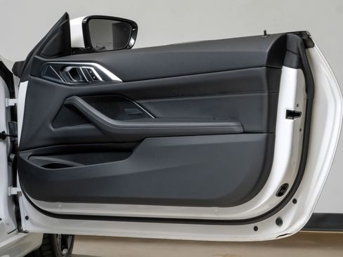 Used 2025 BMW 430i Coupe w/ Premium Package RWD image 41