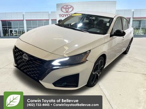 Used 2024 Nissan Altima 2.5 SR image 12