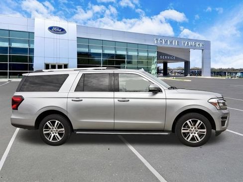 Used 2022 Ford Expedition Max Limited RWD image 5