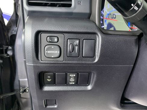 Used 2014 Toyota 4Runner SR5 RWD image 17