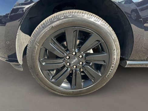 Used 2023 Lincoln Navigator Reserve RWD image 10
