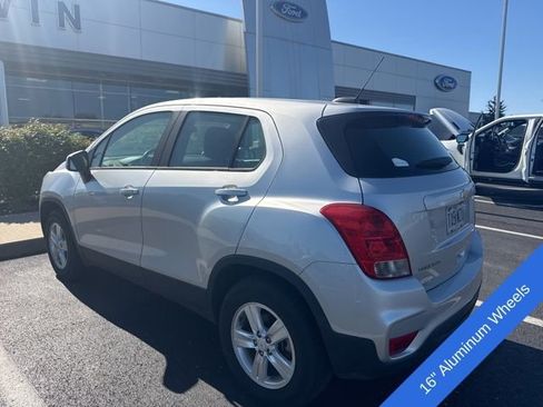 Used 2018 Chevrolet Trax LS AWD/4WD image 7