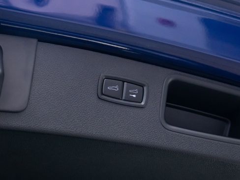 Certified 2025 Porsche Macan image 31