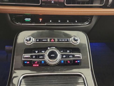 Used 2023 Lincoln Nautilus Reserve image 20