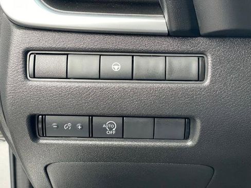 Certified 2023 Nissan Rogue SV image 17