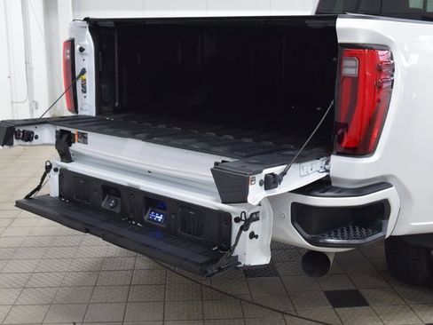 Used 2024 GMC Sierra 3500 Denali Ultimate image 27
