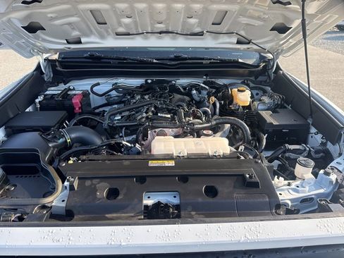 Used 2025 Toyota Tacoma SR image 28