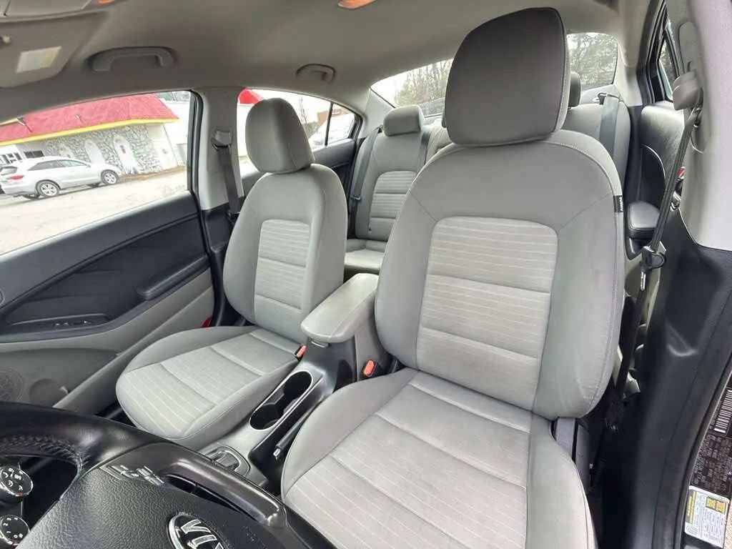 Used 2015 Kia Forte EX FWD image 10