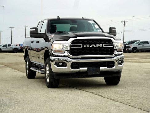 Used 2024 RAM 2500 Big Horn w/ Bed Utility Group image 5