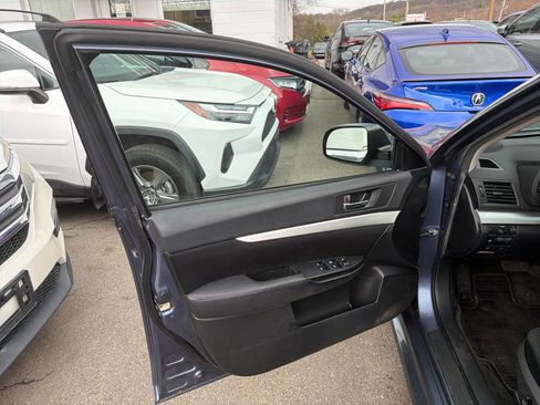 Used 2013 Subaru Legacy 2.5i Premium w/ All-Weather Pkg + Moonroof AWD/4WD image 15