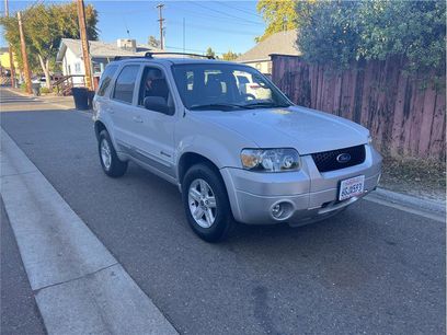 Used 2005 Ford Escape 4WD Hybrid