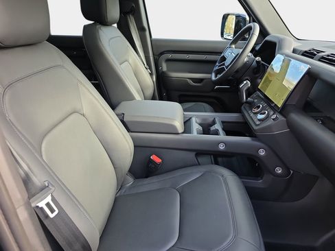 New 2026 Land Rover Defender 110 S image 10