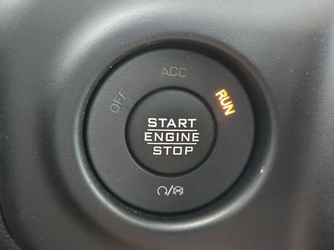 Used 2022 Jeep Gladiator Willys image 24