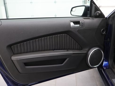 Used 2011 Ford Mustang Shelby GT500 w/ SVT Performance Pkg image 33