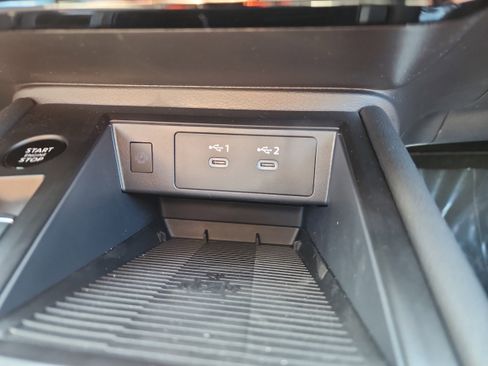 New 2025 Nissan Kicks SR image 13