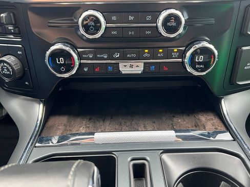 Used 2021 Ford F150 Lariat w/ Equipment Group 502A High AWD/4WD image 31