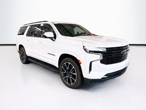 Used 2021 Chevrolet Suburban RST AWD/4WD image 3