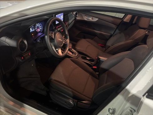 Used 2023 Kia Forte LXS image 10