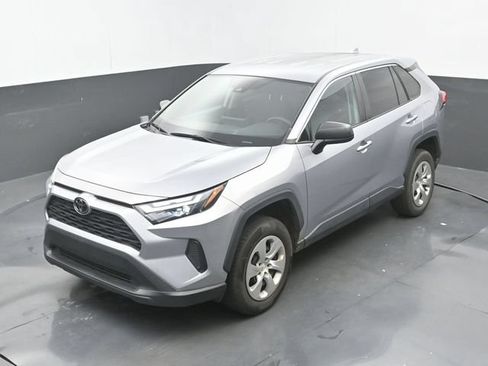 Used 2023 Toyota RAV4 LE FWD image 16