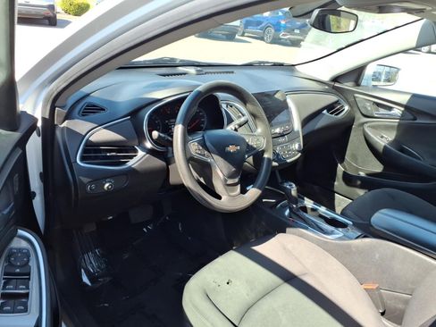 Used 2020 Chevrolet Malibu LT image 6