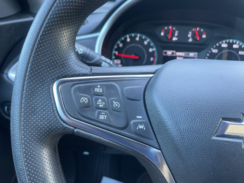 Certified 2025 Chevrolet Malibu LT FWD image 21