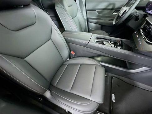 Certified 2025 Nissan Murano SV image 25