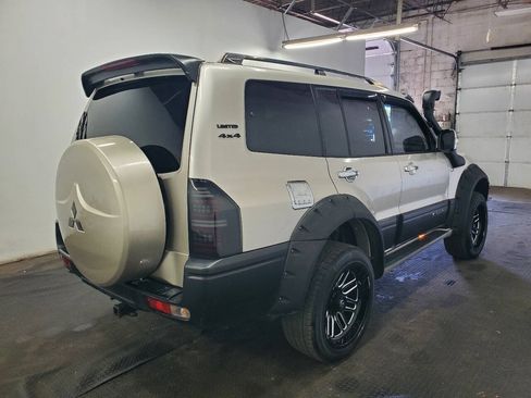 Used 2004 Mitsubishi Montero Limited AWD/4WD image 7