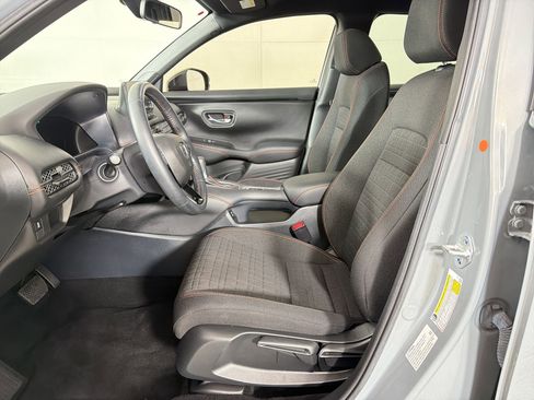 Certified 2025 Honda HR-V Sport image 5
