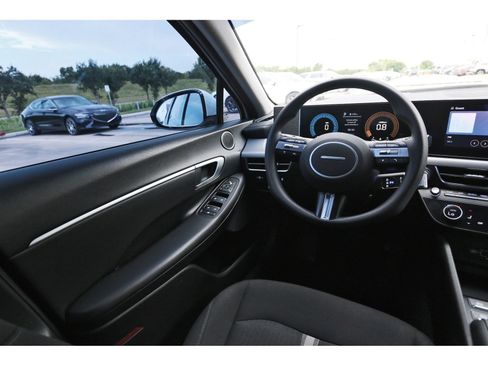 Certified 2024 Hyundai Sonata SEL FWD image 10