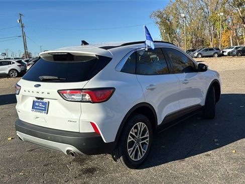 Certified 2022 Ford Escape SEL image 4