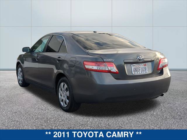 Used 2011 Toyota Camry LE FWD image 3