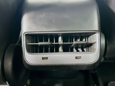 Used 2018 Tesla Model 3 Long Range image 25