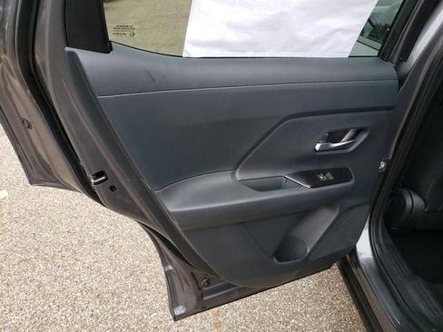 New 2026 Nissan Kicks SR w/ Cold Weather Package image 14