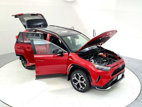 Certified 2024 Toyota RAV4 XSE w/ Weather Package AWD/4WD image 20