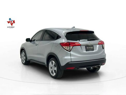 Used 2019 Honda HR-V LX image 6