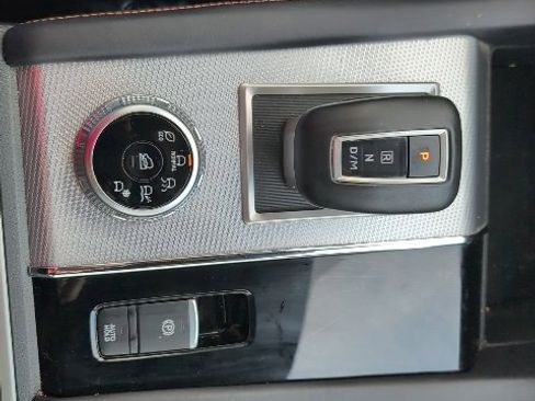 Used 2024 Mitsubishi Outlander SEL Black Edition image 15