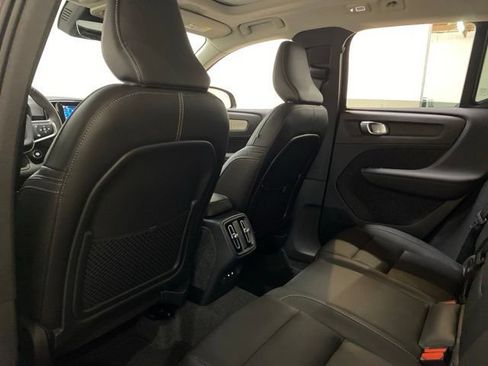 Used 2025 Volvo XC40 B5 Core AWD/4WD image 73
