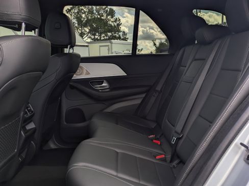 Used 2025 Mercedes-Benz GLE 450e 4MATIC image 15