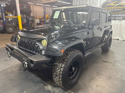 Used 2015 Jeep Wrangler Unlimited Sahara w/ Dual Top Group image 3